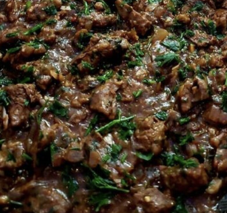 Picadinho de filé mignon — recipiente de 1,5kg (serve 6)