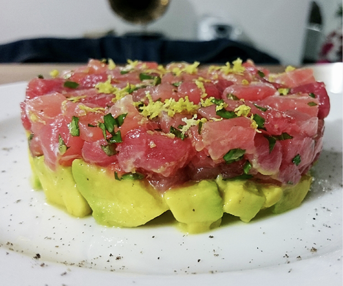 Tartar al mare (20cm) — no prato de cerâmica